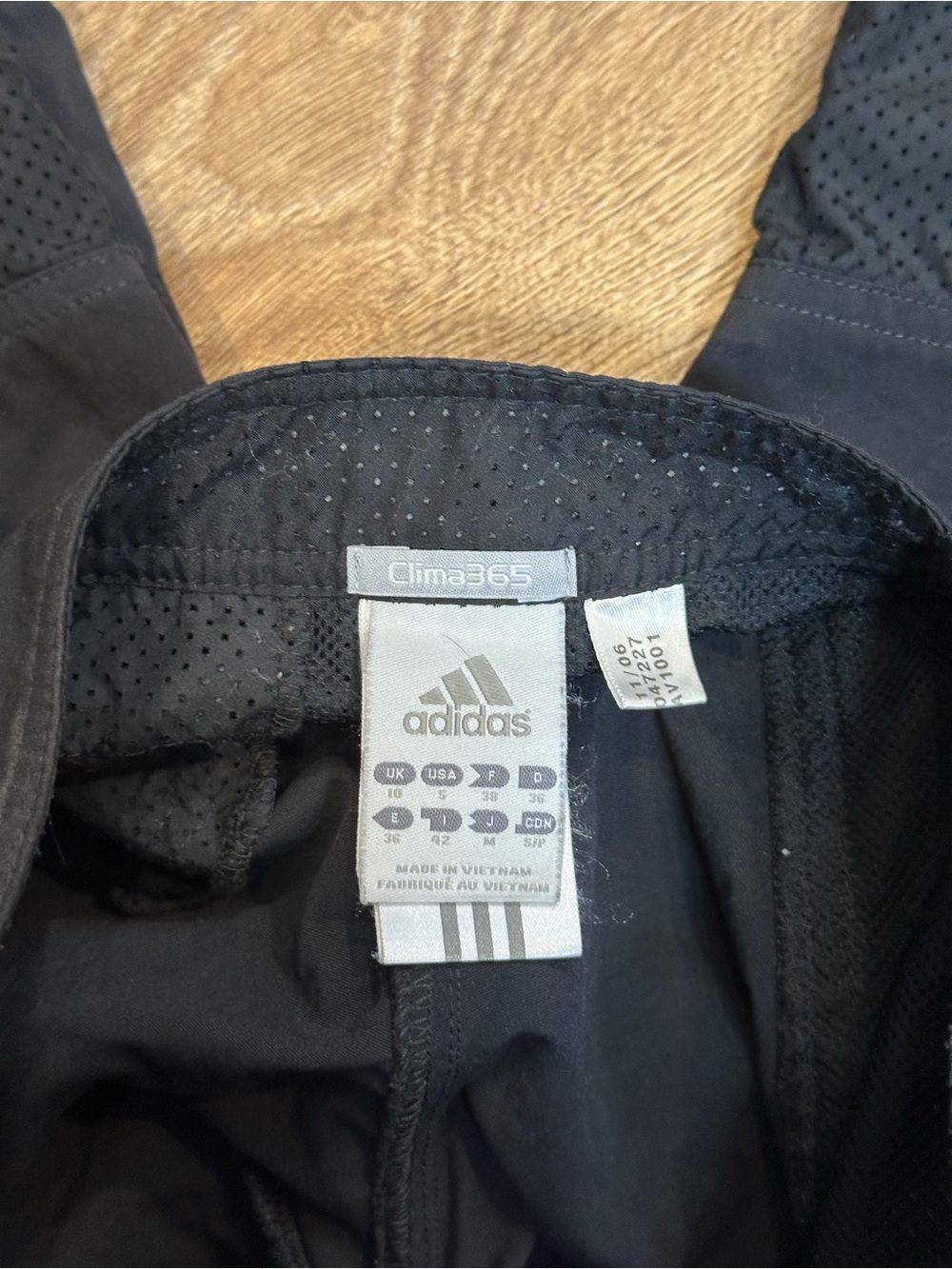 adidas clima365 climacool Black Capris with White Side Stripes szS low rise - Picture 8 of 9